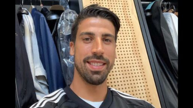 Juventus, infortuni per Alex Sandro e Khedira.