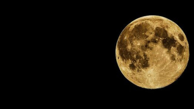 Caratteristiche e curiosit&agrave; sulla Luna in oroscopo.