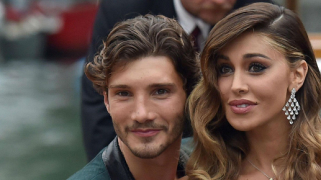 Belen Rodriguez non indossa pi&ugrave; la fede.