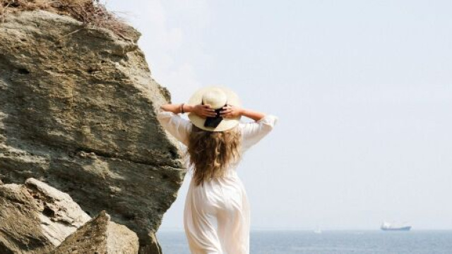 L'oroscopo e le previsioni astrologiche del 3 giugno: Gemelli pensa alla carriera.