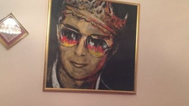 Ritratto di Matteo Messina denaro in casa della madre.