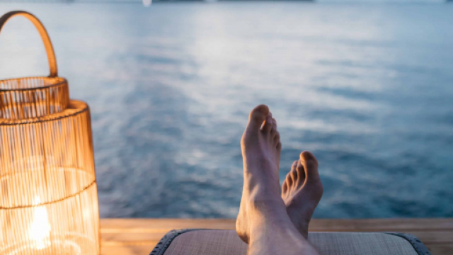 L'oroscopo di domani 26 giugno, 1&ordf; sestina: Luna e Venere fanno volare Gemelli e Vergine