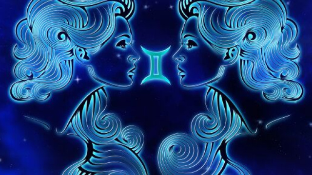 L'oroscopo di luglio per i Gemelli, amore e lavoro.