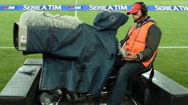 Scontro tra Lega Serie A e Sky per il pagamento dell'ultima rata dei diritti tv.