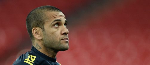 Daniel Alves &eacute; lateral do S&atilde;o Paulo. (Arquivo Blasting News)