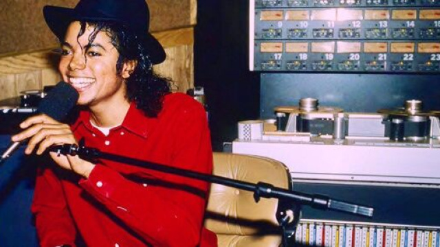 Michael Jackson in studio di registrazione
