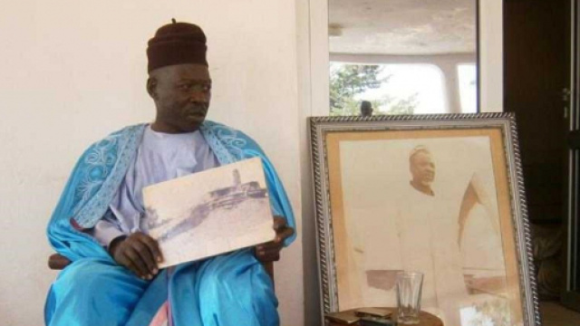 Sa Majest&eacute; Litassou Makaini Makkadallah, Lamido de Yagoua-V&eacute;l&eacute; (c) Litassou Makaini