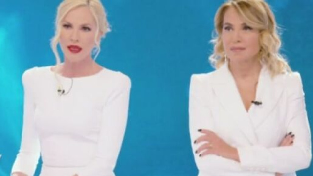 Barbara D&rsquo;urso smentisce la rivalit&agrave; con Federica Panicucci: &lsquo;Mai stato un attrito&rsquo;.