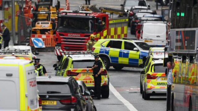 Scozia, diverse persone accoltellate in centro a Glasgow: tre morti tra cui l'assalitore ucciso dalla polizia.