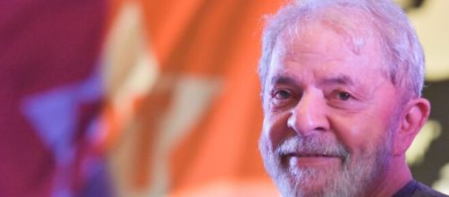 Ex-presidente Lula criticou a&ccedil;&otilde;es do governo federal no combate &agrave; pandemia no Brasil. (Arquivo Blasting News)