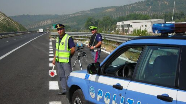 Fossacesia, barista 27enne ha perso la vita in un incidente: la polizia stradale ha aperto un'indagine.