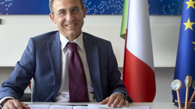 Sergio Costa, ministro dell'Ambiente parla del bonus biciclette e invita a comprare bici italiane.
