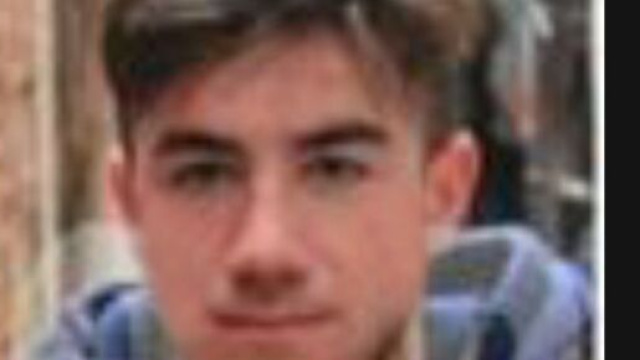 Stefano Trov&ograve; ha perso la vita a 21 anni cadendo dalla moto.