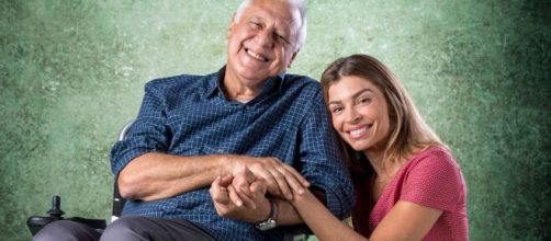 Grazi atuou ao lado de Ant&ocirc;nio Fagundes em 'Bom Sucesso'. (Reprodu&ccedil;&atilde;o/TV Globo)