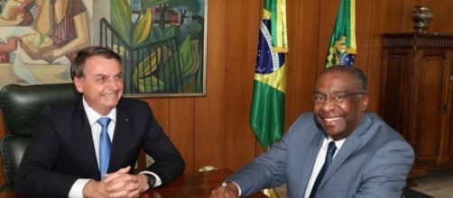 Governo adia posse do novo ministro da Educa&ccedil;&atilde;o, Carlos Decotelli ... - com.br