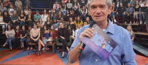 Serginho Groisman &eacute; apresentador do 'Altas Horas'. (Reprodu&ccedil;&atilde;o/TV Globo)