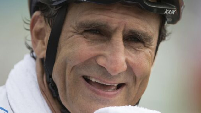 Restano gravi le condizioni di Alex Zanardi sottoposto a nuova operazione.