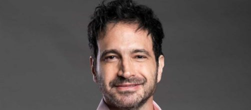 Caco Ciocler Edward Talbot (Ed) na novela. (Arquivo Blasting News)