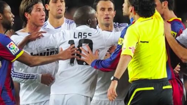 6 clashs qui ce sont produits lors des matchs entre le Real Madrid et le FC Barcelone - Capture d'&eacute;cran vid&eacute;o YouTube