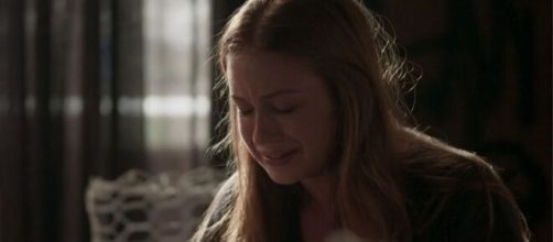 Eliza ir&aacute; sofrer nas pr&oacute;ximas semanas em 'Totalmente Demais'. (Reprodu&ccedil;&atilde;o/TV Globo)