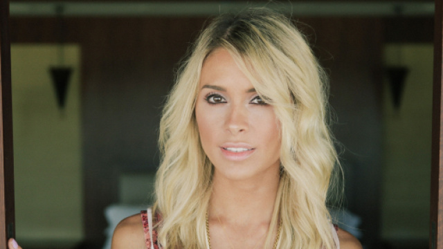 I tagli capelli lunghi e acconciature: le scalature e le trecce per l'estate 2020.