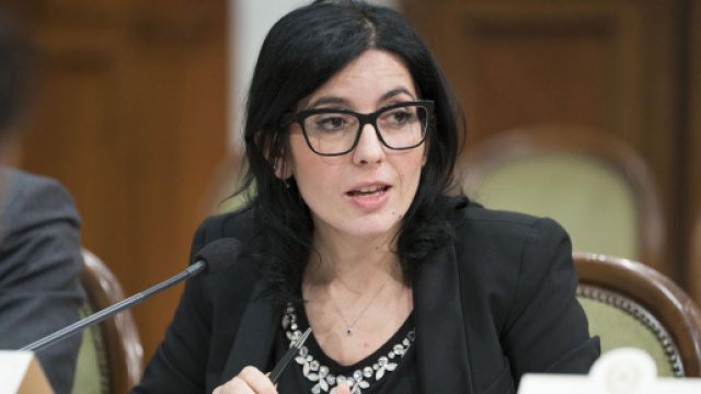 Ministra Dadone: 'In gazzetta il concorso da 2133 posti da funzionario'.