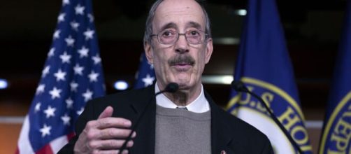 Hot Mic: Dem Congressman Begs To Speak At New York Press (Image via ABCNews/Youtube)