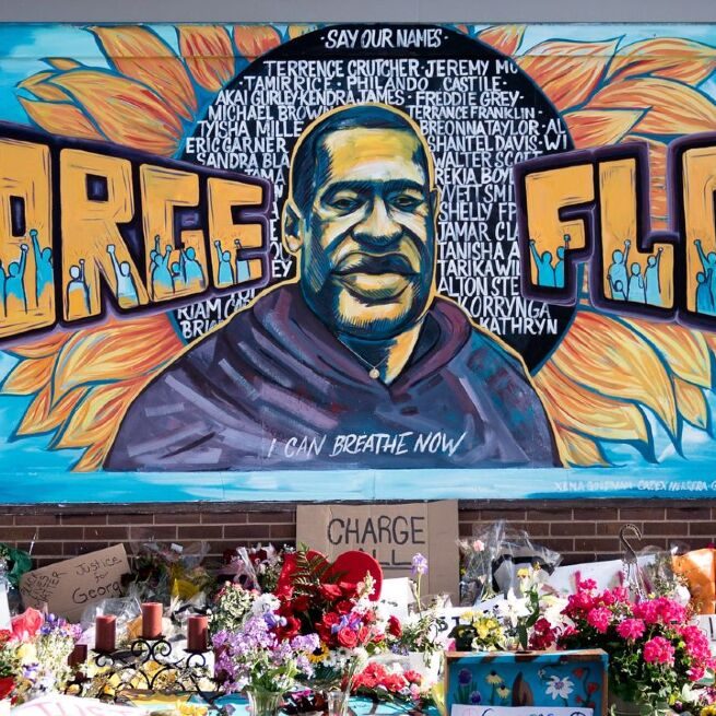 Mural em homenagem a George Floyd em Minneapolis, Minnesota. (Lorie Shaull/Flickr)