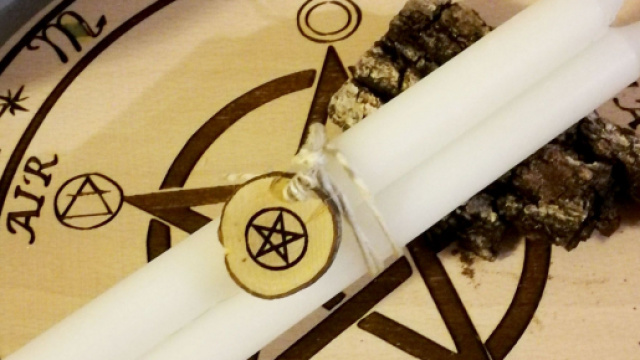 Riti satanici, abusi e riduzione in schiavit&ugrave; anche su minori da parte di un 23enne di Firenze.