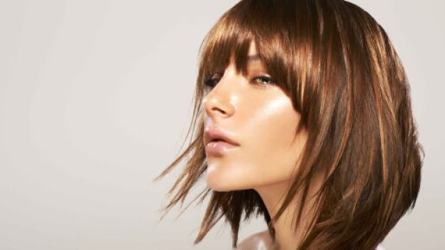 I tagli di capelli corti e acconciature: il mullet, il pixie e il mezzo raccolto per l'estate 2020.