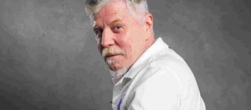 Miguel Falabellla n&atilde;o renovou seu contrato com a Rede Globo depois de 39 anos na emissora ( Arquivo Blasting News)