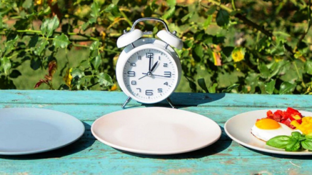 Digiuno intermittente come stile di vita per avere benefici salutari.