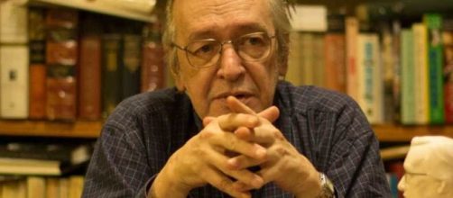 Em v&iacute;deo, Olavo de Carvalho amea&ccedil;a derrubar governo de Bolsonaro. (Arquivo Blasting News)