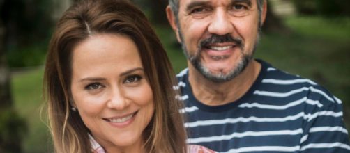 Lili dispensa Germano e beija Rafael. (Arquivo Blasting News)