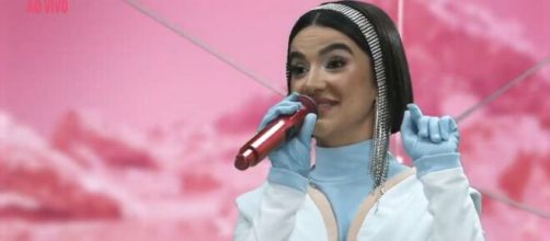 Manu Gavassi faz live &lsquo;interplanet&aacute;ria&rsquo; e pede desculpas a Boninho. (Arquivo Blasting News)