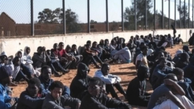 Migliaia di migranti pronti a partire da Libia e Turchia in direzione Europa.