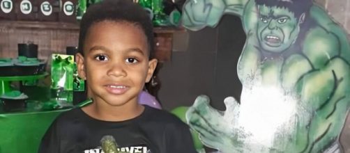 O menino Enzo dos Santos foi baleado no &uacute;ltimo domingo (6). (Reprodu&ccedil;&atilde;o/TV Globo)