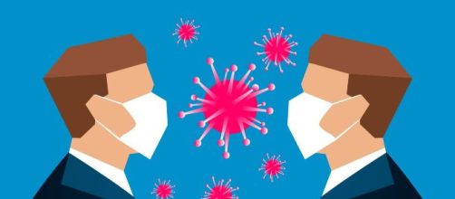 Falar alto pode deixar covid-19 no ar por at&eacute; 14 minutos, diz estudo. (Arquivo Blasting News)