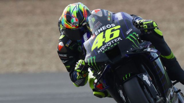 Valentino Rossi correr&agrave; altri due anni in Motogp con il team Petronas
