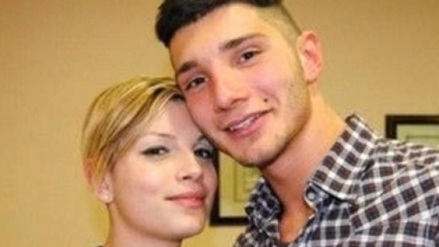 Scambio di cuori tra Emma Marrone e Stefano De Martino.