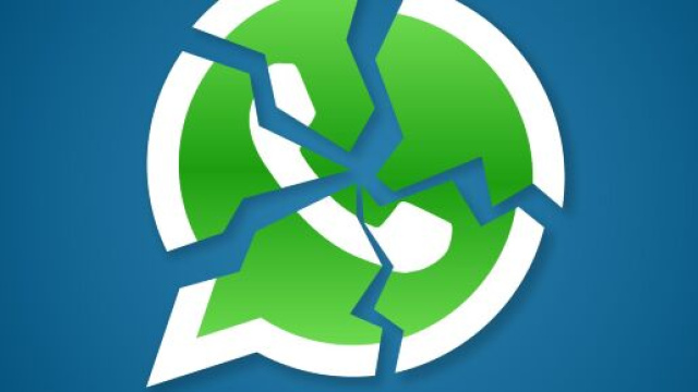 WhatsApp down per un'ora, la chat in tilt marted&igrave; sera: impossibile inviare messaggi.