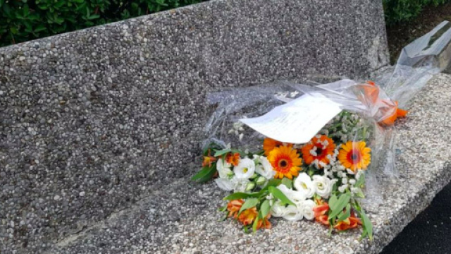 Como, 19enne perde la vita sbalzato dalla moto: &egrave; finito contro una panchina.