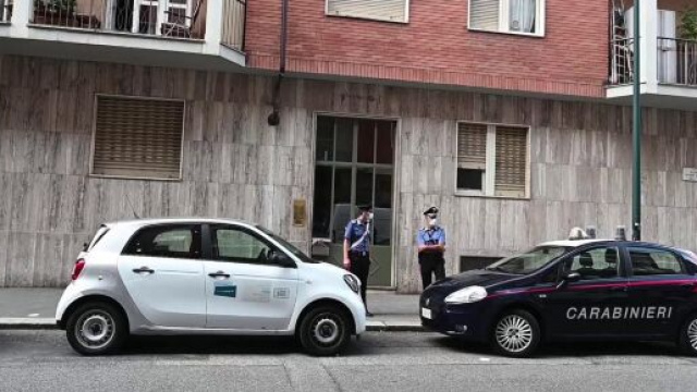 Torino, duplice omicidio: uccide i genitori e poi confessa.