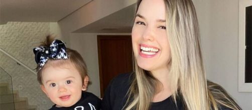 Thaeme desabafa sobre haters que chamam sua filha de 'feia'. (Arquivo Blasting News)
