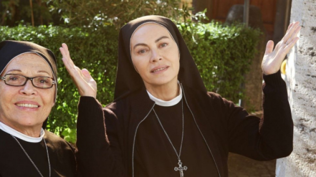 Che Dio ci aiuti 6, Elena Sofia Ricci con Valeria Fabrizi.
