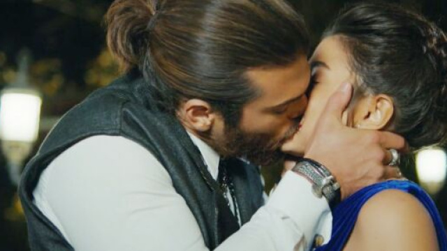 Daydreamer, spoiler Turchia: Sanem e Can si scambiano il primo vero bacio.