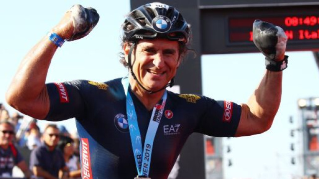 Zanardi, avviata la riduzione della sedazione da parte dei medici.