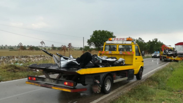Scontro frontale sulla Ruvo-Altamura, quattro morti.