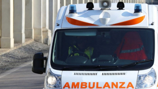 Incidente sull'Aurelia, automobile prende fuoco: due vittime e un ferito.