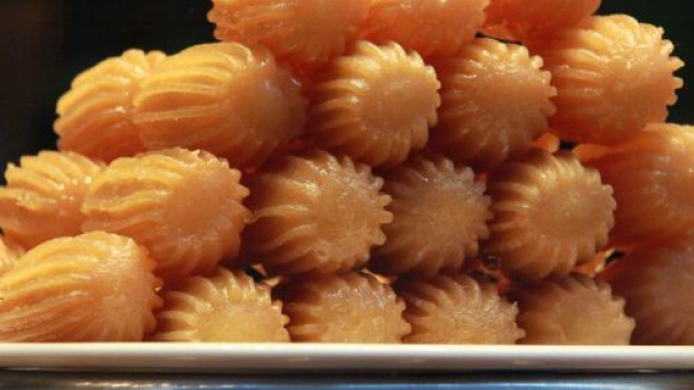 Tullumba, dolcetti tipici della nazione albanese.